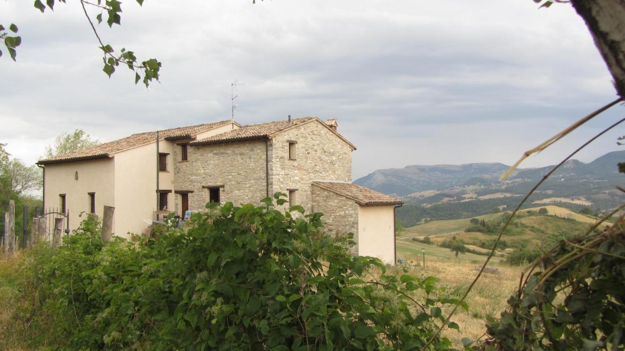 Casale Le Fontanelle Hotel Monte Grimano Terme Buitenkant foto