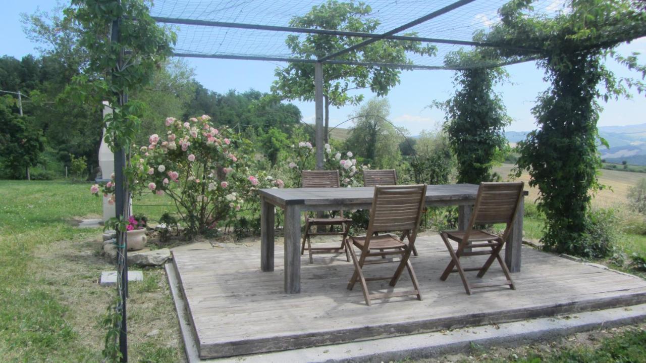 Casale Le Fontanelle Hotel Monte Grimano Terme Buitenkant foto
