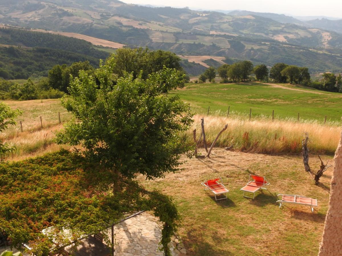 Casale Le Fontanelle Hotel Monte Grimano Terme Buitenkant foto
