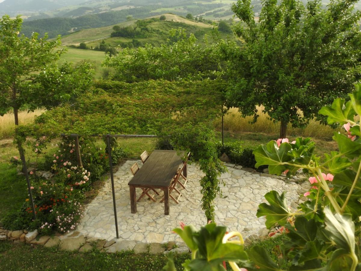 Casale Le Fontanelle Hotel Monte Grimano Terme Buitenkant foto